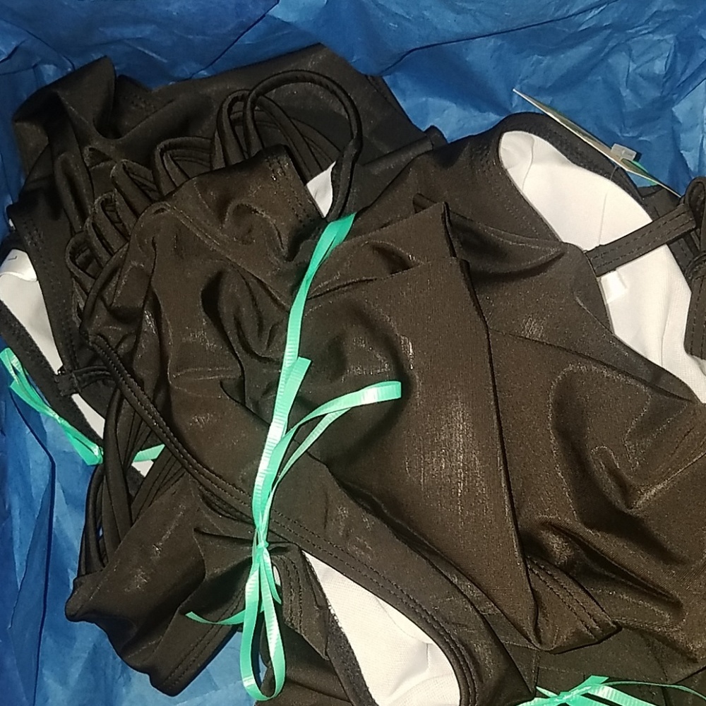 🎉New Listing Strappy Black Swim Suit - Picture 7 of 8